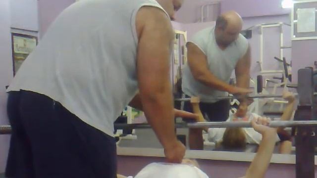 Жим лежа на ММВ, Марьяна Наумова 31-30-30 кг. 26.09.10 смотреть онлайн