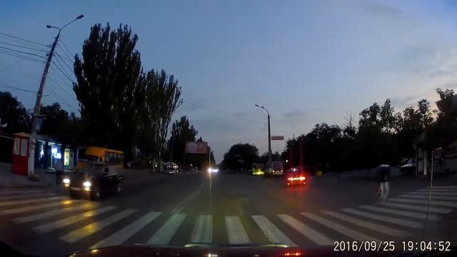 таксист не пропускает пешехода смотреть онлайн