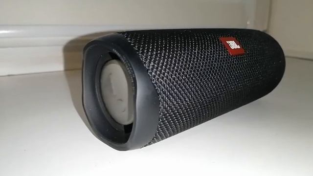 Колонка JBL FLIP 5 LFM 60% Bass Test смотреть онлайн