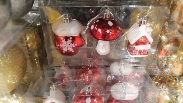 новогодние товары ?в магазине пятёрочка всё скупили что осталось гирлянды игрушки обзор цен