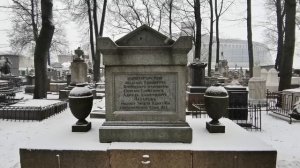 Старейшее кладбище Петербурга: некрополь XVIII века у Александро-Невской лавры