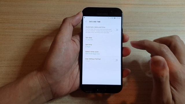 Samsung Phones: How to Fix Time Not Displaying Correctly смотреть онлайн