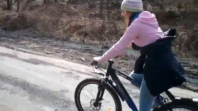 На велосипеде в Рускеале смотреть онлайн