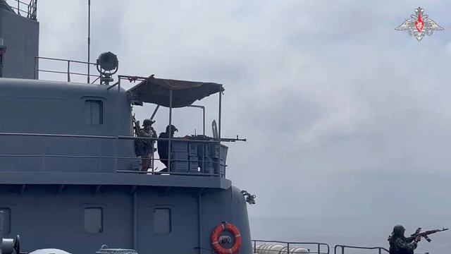 Экипаж гвардейского ракетного крейсера «Варяг» провёл комплекс плановых учений в Средиземном море ▫ смотреть онлайн