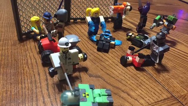 Can you spot the pizza guy| Roblox Toys смотреть онлайн