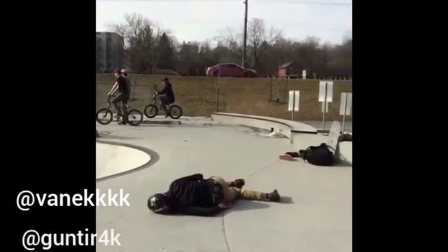 ЖОСТКИЕ ПАДЕНИЯ САМОКАТЕРОВ? смотреть онлайн