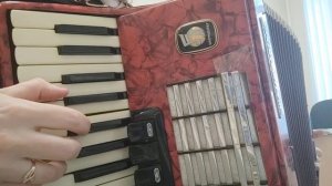 Вы шумите, шумите, надо мною березы, на аккордеоне