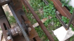 Садовая арка для въющихся растений из арматуры