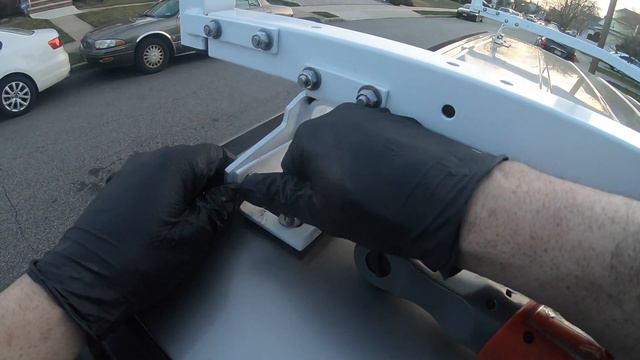 Setting Up Ladder Rack on Astro Van смотреть онлайн