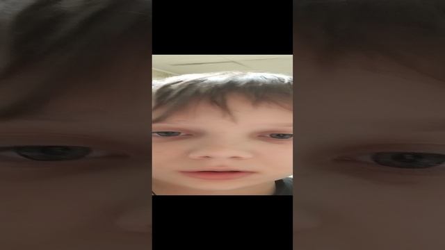простите?