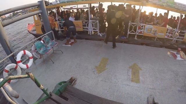 ХРАМ УТРЕННЕЙ ЗАРИ. ПАРОМ В БАНГКОКЕ. ПРОГУЛКА ПО БАНГКОКУ, ТАЙЛАНД 2017. смотреть онлайн