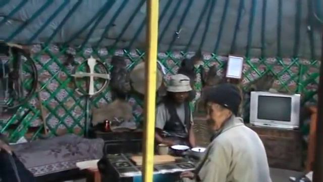 Тувинец поет на казахском смотреть онлайн
