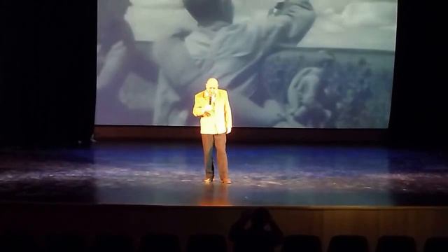 Поёт Золотой голос Югры Вячеслав Чарский смотреть онлайн