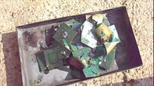 2 грамма золота...переработка мостов с материнских плат