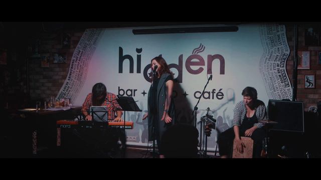 Николь Кнаус - Don't Stop The Music (By Rihanna) @Hidden Bar 04.09.2016 LIVE смотреть онлайн