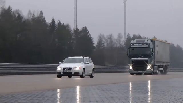 Критическое положение Грузовиков Volvo, тормозящее в своих лучших проявлениях смотреть онлайн