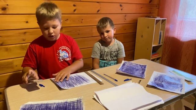 Кто ПЕРВЫЙ испишет Шариковую Ручку ЧЕЛЛЕНЖ!!! смотреть онлайн