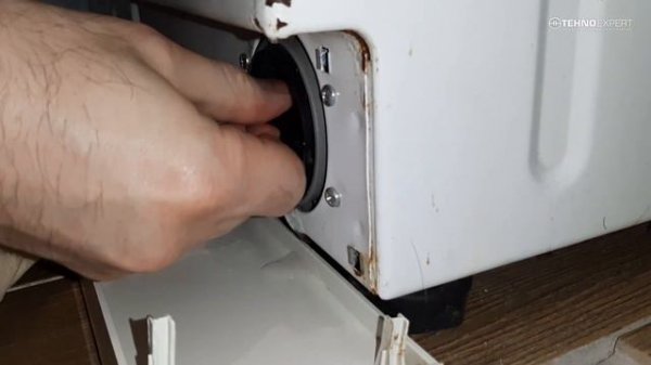 Чистка фильтра стиральной машины. Очистка фильтра сливного насоса стиралки. Инструкция.