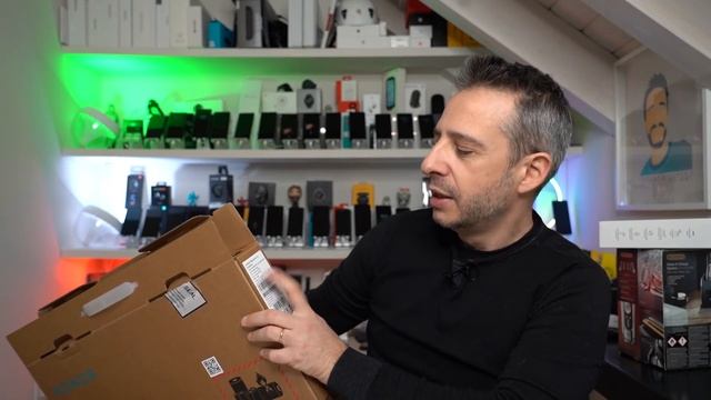XIAOMI Mi11 5G italiano PREZZO e SPECIFICHE. UNBOXING...SONO GASATO! смотреть онлайн