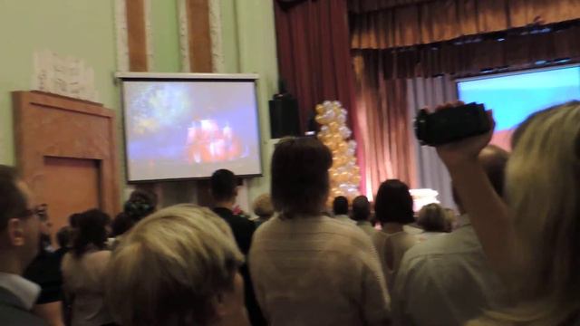 Вручение Золотых медалей выпускникам Невского р-на.. смотреть онлайн