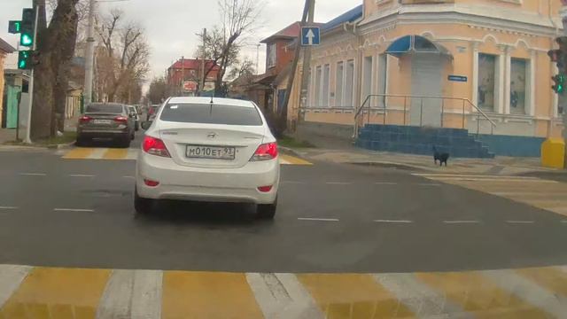 Пропустите пешехода смотреть онлайн