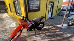 Что выбрать? Обзор, сравнение Regulmoto Athlete с Sport-003, ZR 4 valves, Holeshot Red 4 valves