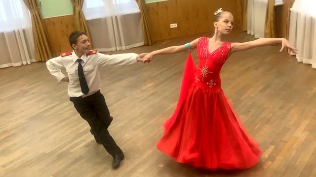 Вальс Победы (1-й вариант костюма) смотреть онлайн