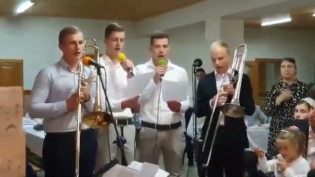 Уходят в путь смотреть онлайн