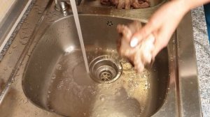 ОСЬМИНОГ В ДУХОВКЕ. Как почистить осьминога.