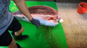Разделка гигантского синего тунца 600 фунтов для сашими - Тайваньская уличная еда