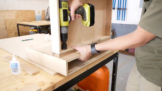 DIY Modern Standing / Floating Desk (Woodworking How To)