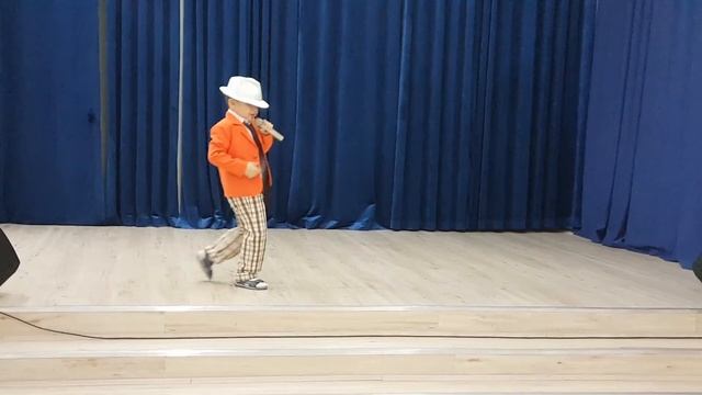 Никита Ледовской - Юный Майкл Джексон смотреть онлайн