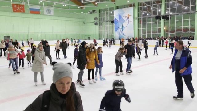 Массовые катания на коньках в Сестрорецке смотреть онлайн