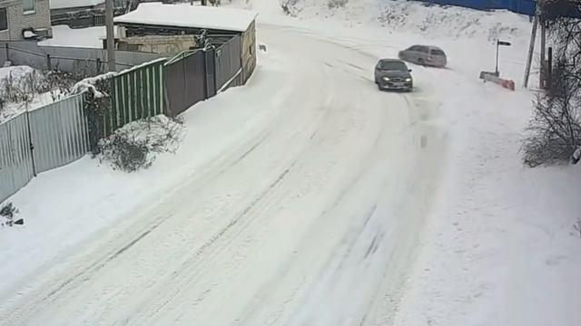 Cars Sliding on Ice Compilation 2019 смотреть онлайн