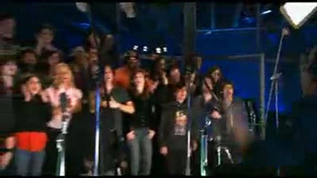 Young Artists For Haiti - Wavin' Flag смотреть онлайн