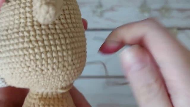 Как пришить голову к туловищу вязаной игрушки / Амигуруми смотреть онлайн