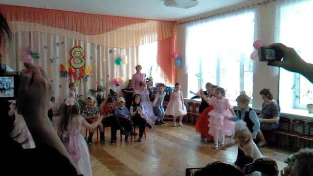 утренник 8 марта смотреть онлайн