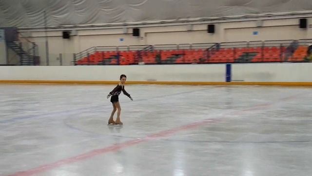 #фигурноекатание #новости Новочеркасск 1.11.18 3-й юношеский разряд 2011 г.р. и младше. Разминка 4 смотреть онлайн