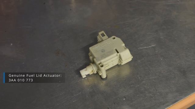 Fuel Door Actuator Replacement: VW Passat B7 Variant смотреть онлайн