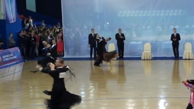 Огни Москвы Медленный вальс Молодежь до А 1 8 Жихарев Артем и Дьячковская Валерия смотреть онлайн