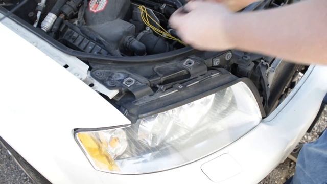 How to Remove AUDI A4 (B6) Headight and Bulbs смотреть онлайн