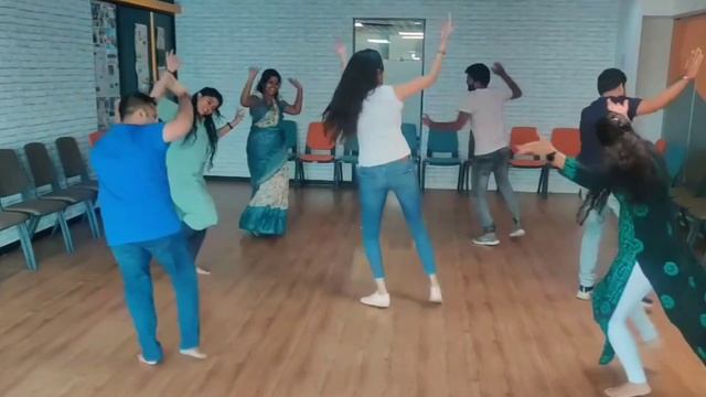 Tall Women in Public - 8 (Indian) | tall girls in public | tall indian women смотреть онлайн