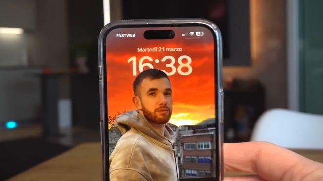 PERCHÈ APPLE HA ELIMINATO LE LIVE WALLPAPERS? смотреть онлайн