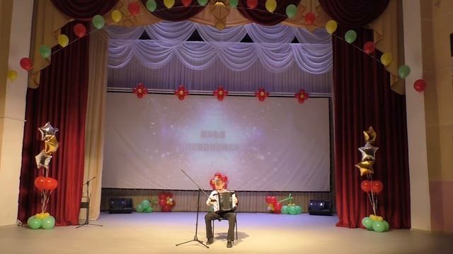Илья Денисенко баян "Старинный танец" смотреть онлайн