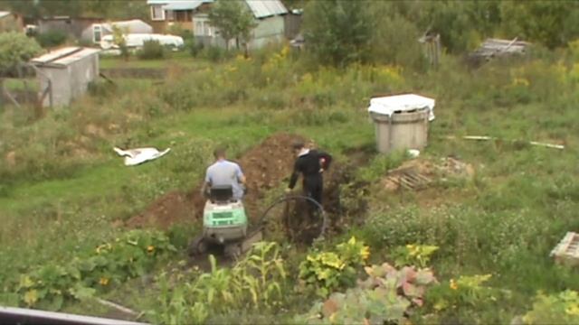 Прокладываем в дом водопровод из колодца. смотреть онлайн