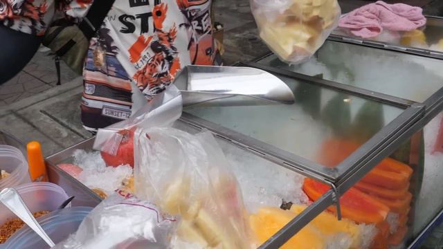 미친속도! 과일 자르기 달인 / crazy speed! amazing fruits cutting skills - thai street food смотреть онлайн