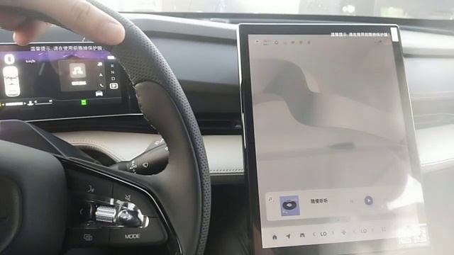 краткий мини обзор салона Geely Atlas 2023 г. выпуска. смотреть онлайн