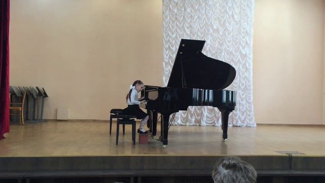 Полина играет на рояле 2 смотреть онлайн
