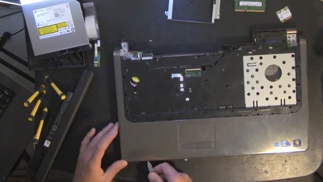 DELL INSPIRON 1764 take apart, disassemble, how to open video disassembly смотреть онлайн