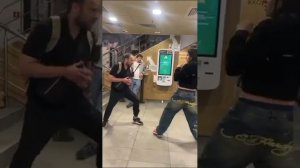 Хилми напал на мужика)